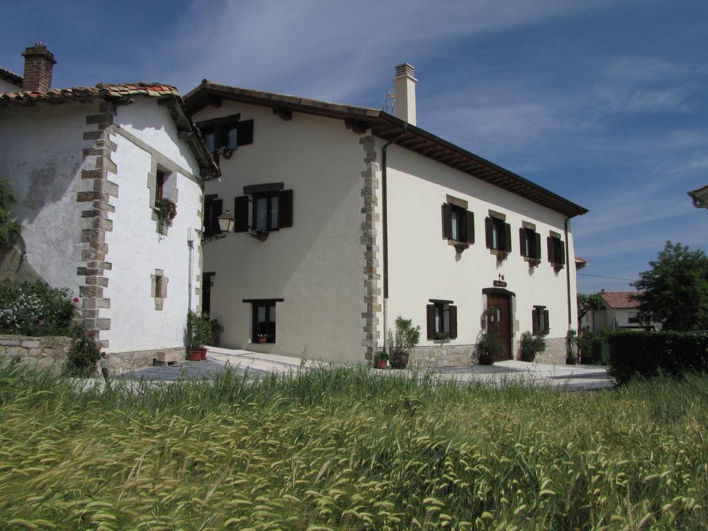 Hostal Rural Huartearena Iza Eksteriør billede